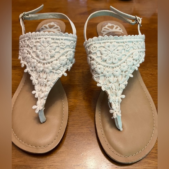 NWOT Fergalicious wedge sandals with woven lacy tops. Very boho and super cute! - Picture 5 of 6